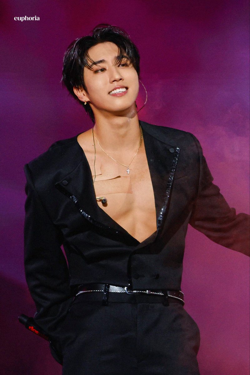 If I were a button on his blazer, I would crumble too