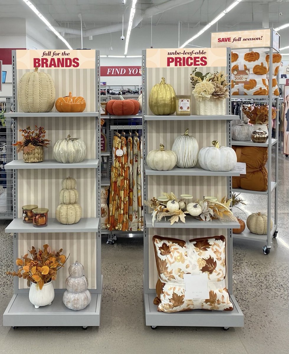 #Fall in love with <a href="/Burlington/">Burlington</a>’s collection of blankets, pillows, pumpkins, candles and other #seasonaldecor that will make your house feel warm and cozy as the temperatures start to drop 🍁 #Burlington is located on Level 5 in #EllsworthPlace in <a href="/SilverSpringMD/">Silver Spring Urban District</a>.