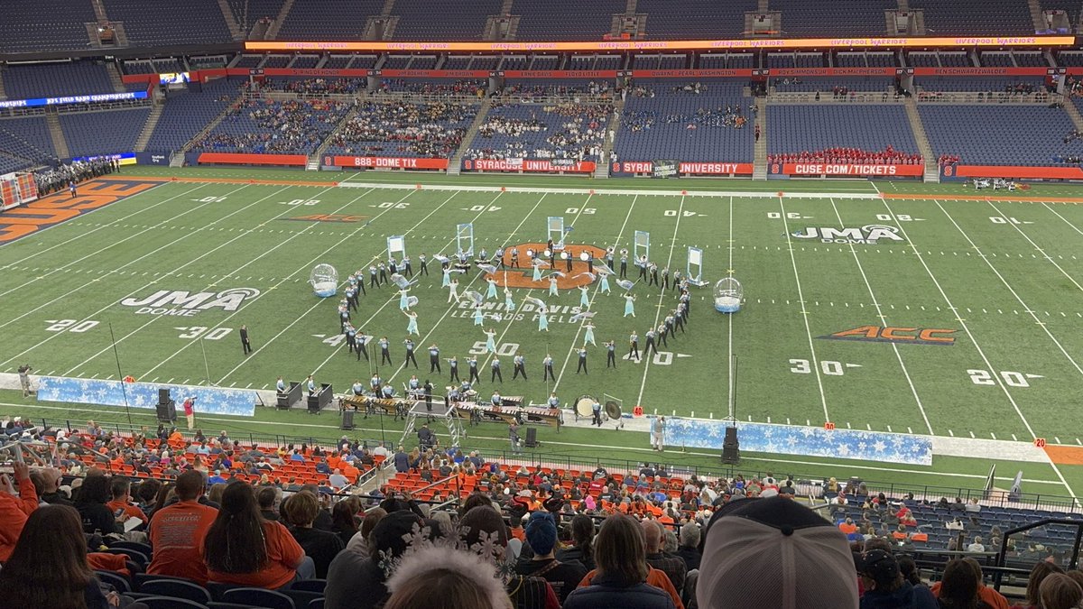 Collins_Classes's tweet image. The LHS Marching Band is amazing! ❄️