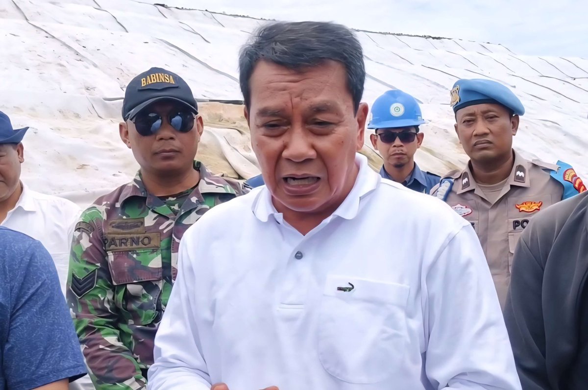 RRIPrograma3's tweet image. Bupati Tangerang Maesyal Rasyid menyiapkan lima komponen pembangunan aglomerasi Pengelolaan Sampah Menjadi Energi Listrik (PSEL). #tangerang #PSEL

Selengkapnya di: rri.co.id/daerah/1927822…

(Foto: RRI/Saadatuddaraen)

-rng-