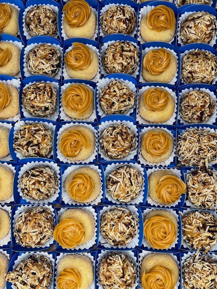 blendcacau's tweet image. Brigadeiro de churros e docinho de coco queimado 🥥 
Encomendas (65) 99258 8824 📲 

#docinhos #delicias #docinhodechurros #cocoqueimado #instagood #domingo #alegria #confeitaria #encomendas #cuiabá