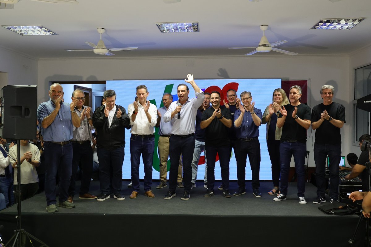 ¡GANAMOS!

En #Corrientes, <a href="/vamosctesok/">Vamos Corrientes</a> hizo una muy buena elección, ganó y Diógenes González será diputado nacional para defender los intereses de la provincia en el Congreso de la Nación.

Quiero agradecer tanto a los correntinos por su participación como a los militantes de