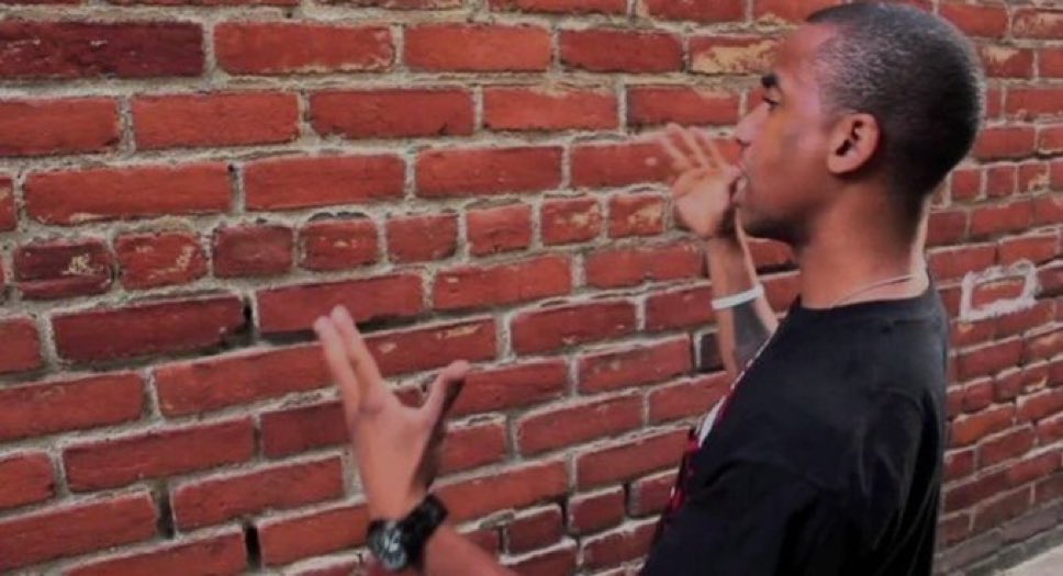 como eu me sinto no bubble tentando convencer um homem de 28 anos a fazer a porra de uma cirugia e priorizar a saúde dele e ele fazendo de tudo menos a porra da cirurgia pq ele não tem tempo pra cuidar da saúde dele