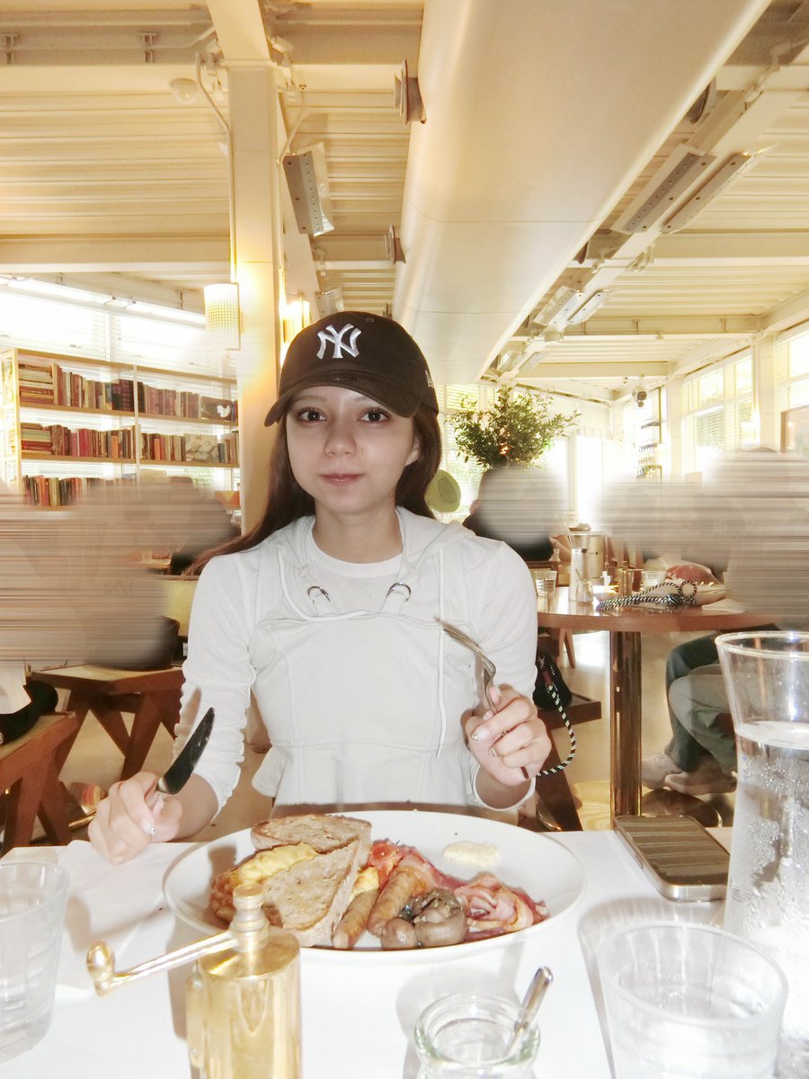 びびと自転車漕いで朝ごはん行ったの楽しかったな🥞