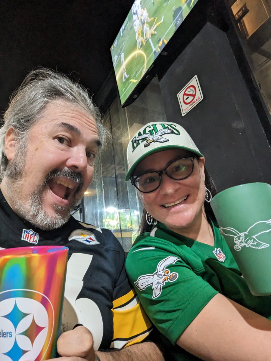 MomoRivera_'s tweet photo. @ESPNmx, @disneyplusla/ #NFLGamePass    #HereWeGo   &amp;   #FlyEaglesFly   🥰     @cprocuna @PabloViruega https://t.co/jx57p2omMW