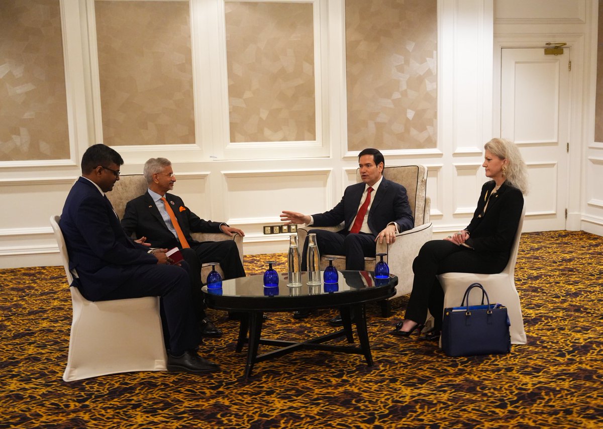 Dr. S. Jaishankar (@drsjaishankar) on Twitter photo Glad to meet <a href="/SecRubio/">Secretary Marco Rubio</a> this morning in Kuala Lumpur.
Appreciated the discussion on our bilateral ties as well as regional and global issues.
🇮🇳 🇺🇸 Glad to meet <a href="/SecRubio/">Secretary Marco Rubio</a> this morning in Kuala Lumpur.
Appreciated the discussion on our bilateral ties as well as regional and global issues.
🇮🇳 🇺🇸