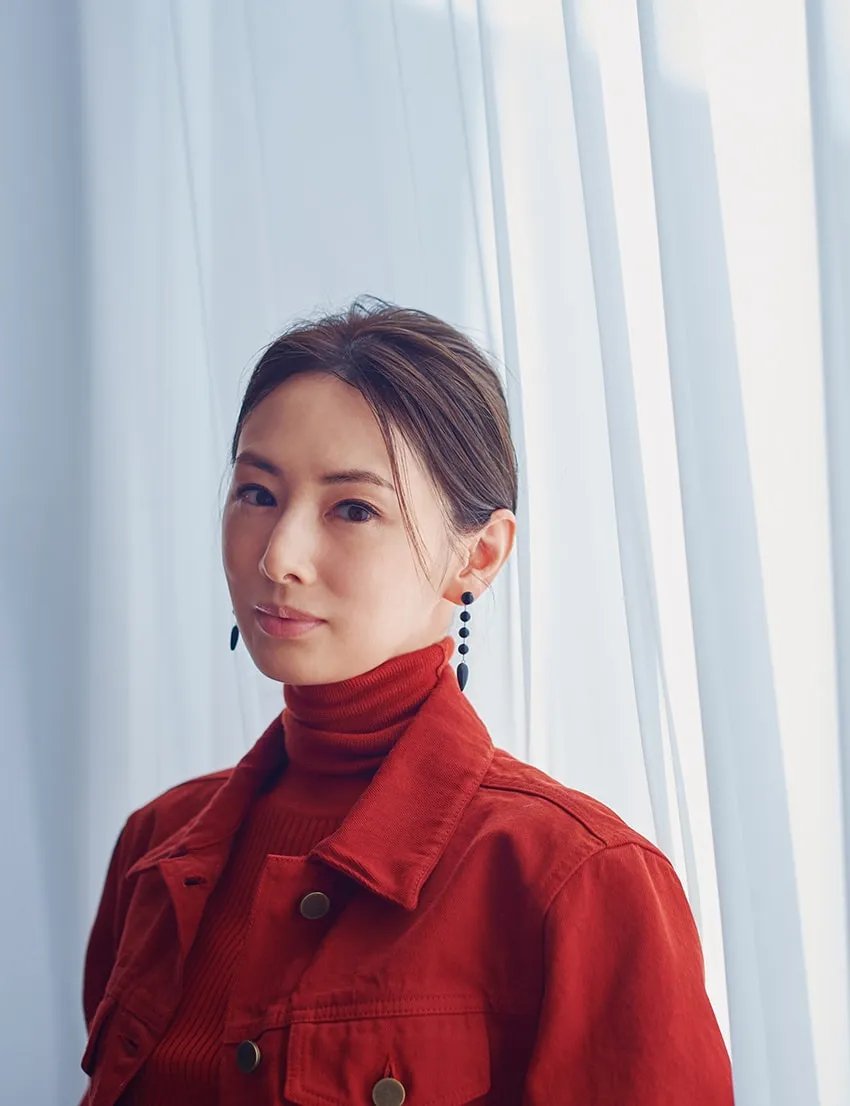 ◤北川景子が語る“贅沢”の本質◢

「長年使ってボロボロになっていようが、自分が好きならそれでいい。他人の目とか気にしない。そうやって自分らしさを貫く気概こそが贅沢といいますか、尊いものだと思います」。
▶︎oceans.tokyo.jp/article/detail…