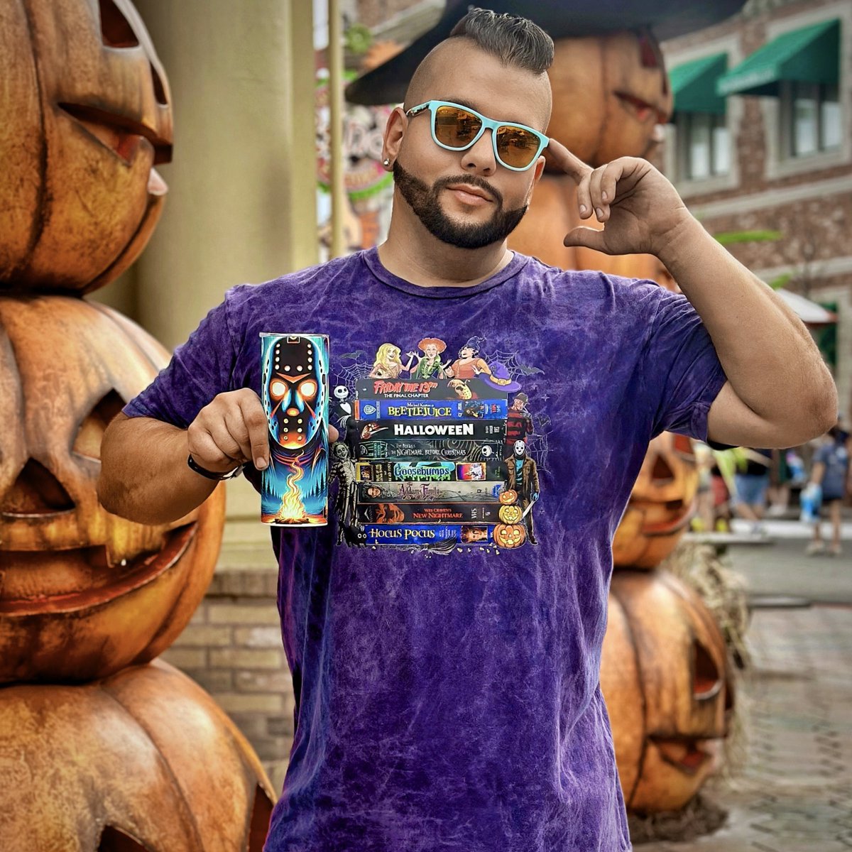 TuckBeck's tweet image. Would it really be National Pumpkin Day, without going to @UniversalORL and visiting my favorite pumpkins? Aside from Lil Boo that is… See you in the fog!!! 🎃
.
#HalloweenHorrorNights #HHN34
#UniversalStudiosBlogger #UOAP
#UniversalStudios #Halloween 🎃