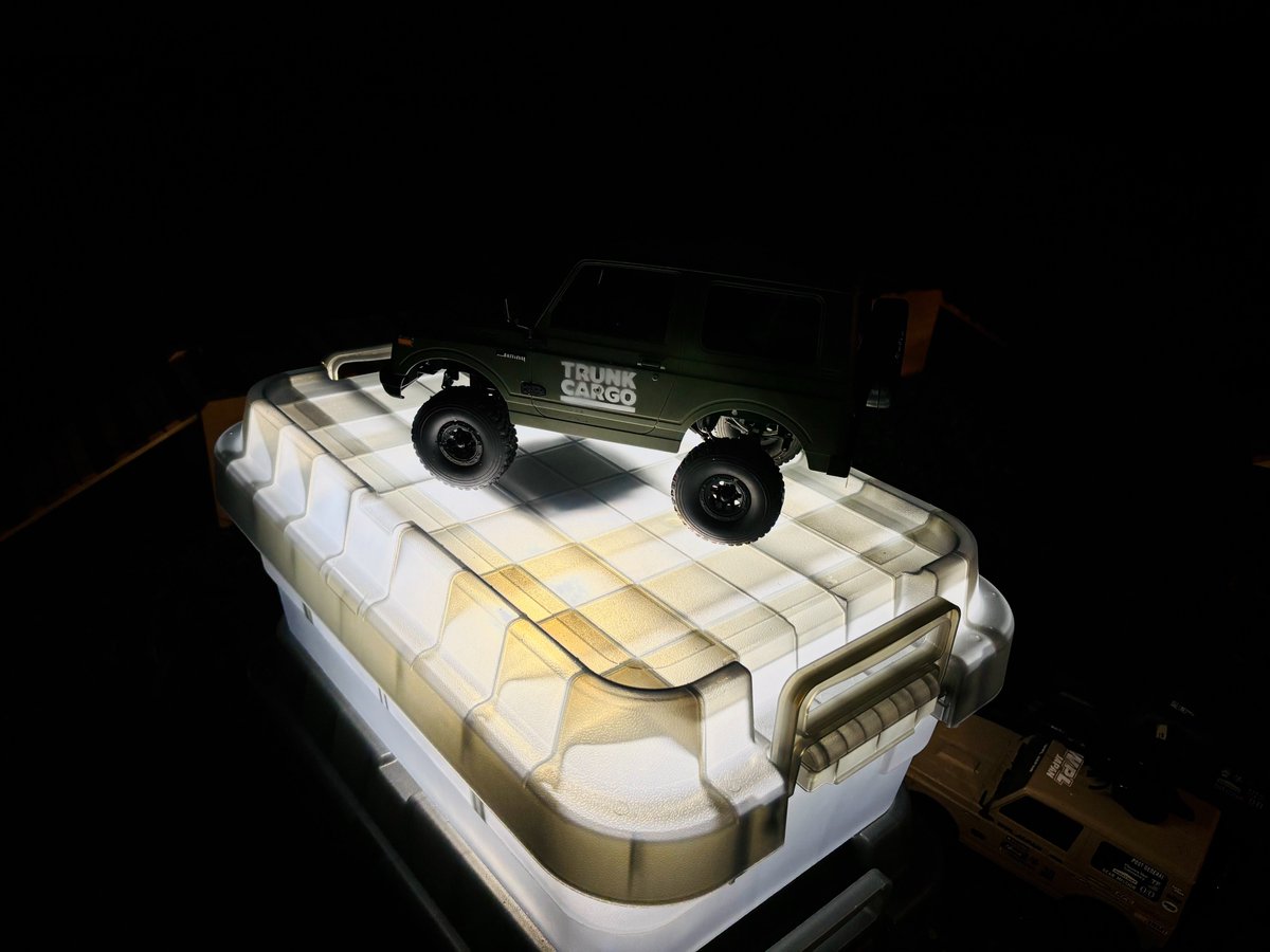 おはカーゴ！🏕️🐿️💨
岐阜市は綺麗な青空が広がっています☀️土日もこれくらい晴れてたらよかったのにと思えるほどの晴れ模様です😂
クリアカラーが先日のキャンプ地でちょっとした展示台っぽくなったので共有しておきますね🚙✨

今週も元気に参りましょう！💪