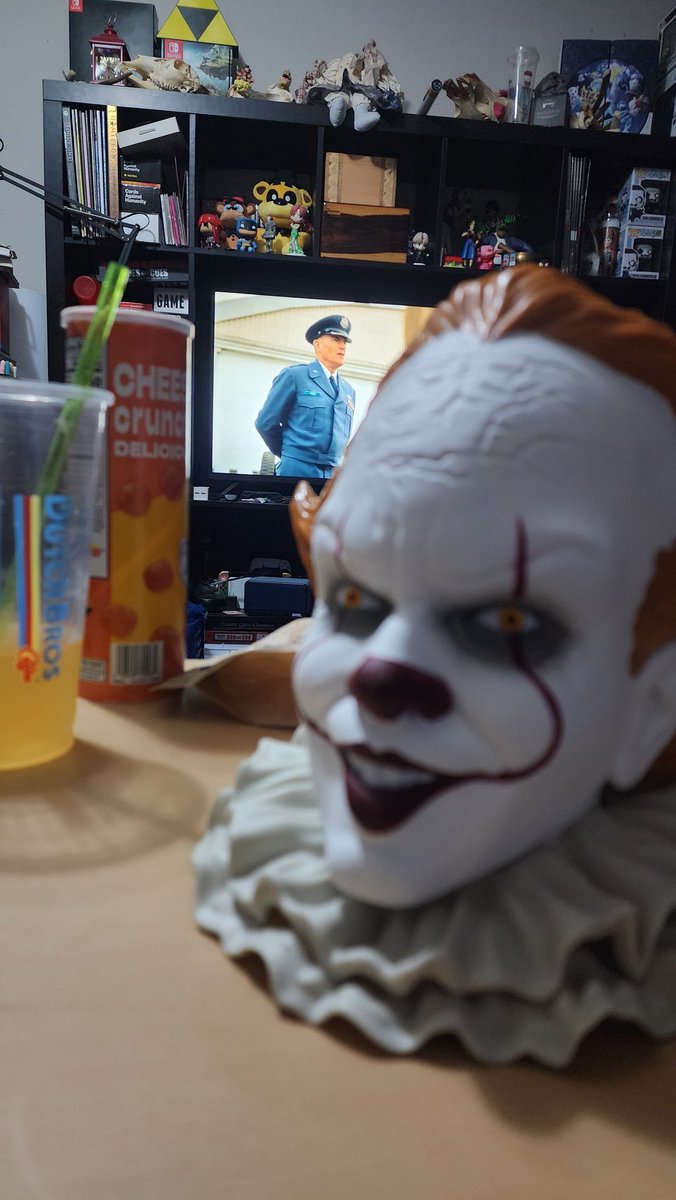 Yes. That is a Pennywise popcorn bucket I saved for a year to use. #WelcomeToDerry