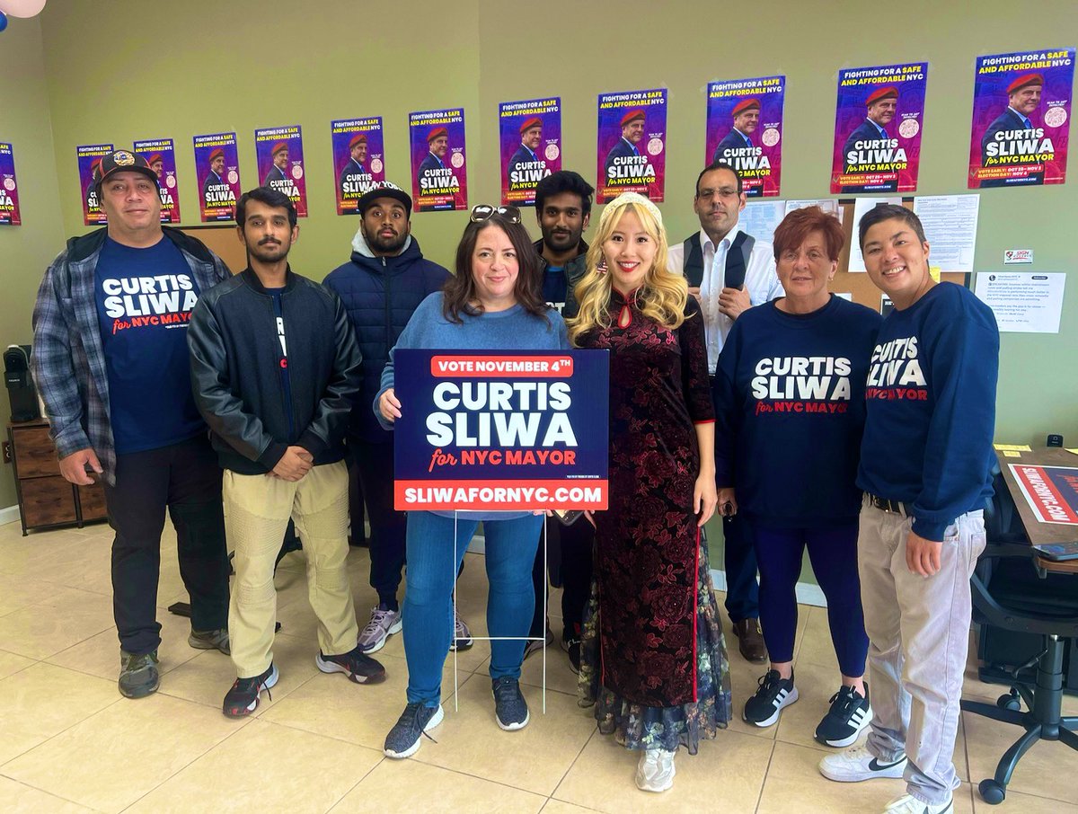 Image for the Tweet beginning: Day 3 of early voting