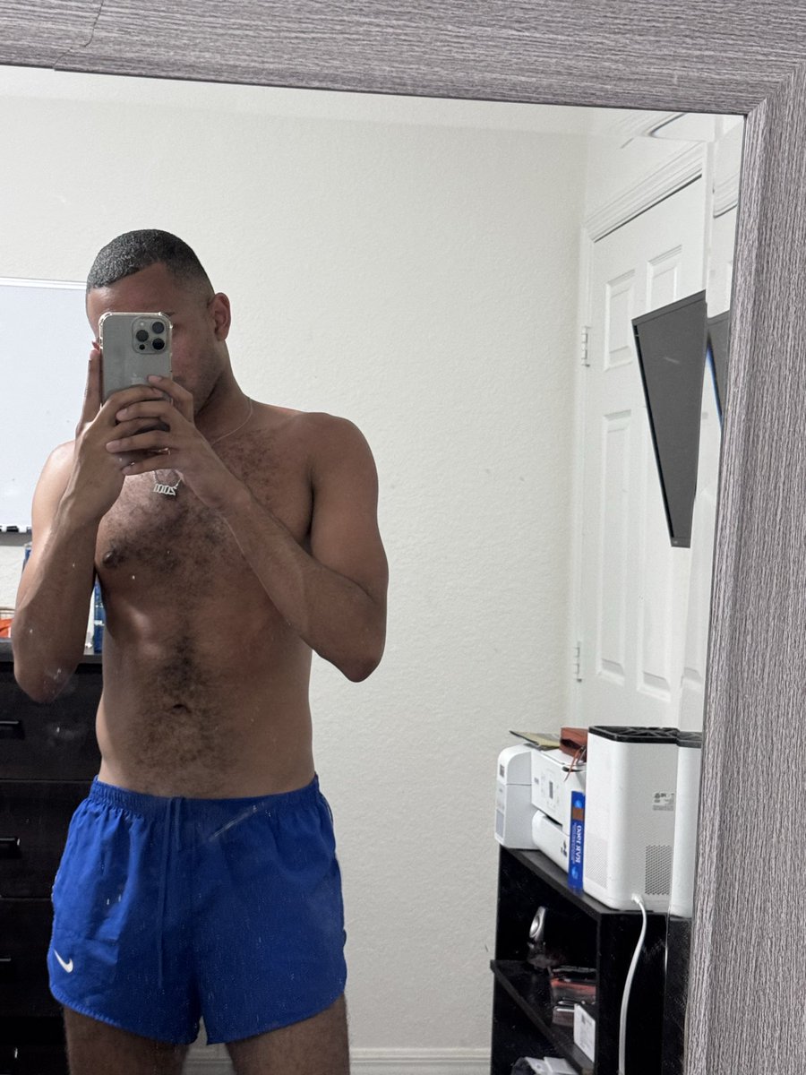 j0vyy's tweet photo. how does blue look? https://t.co/7jHYD7u5X0