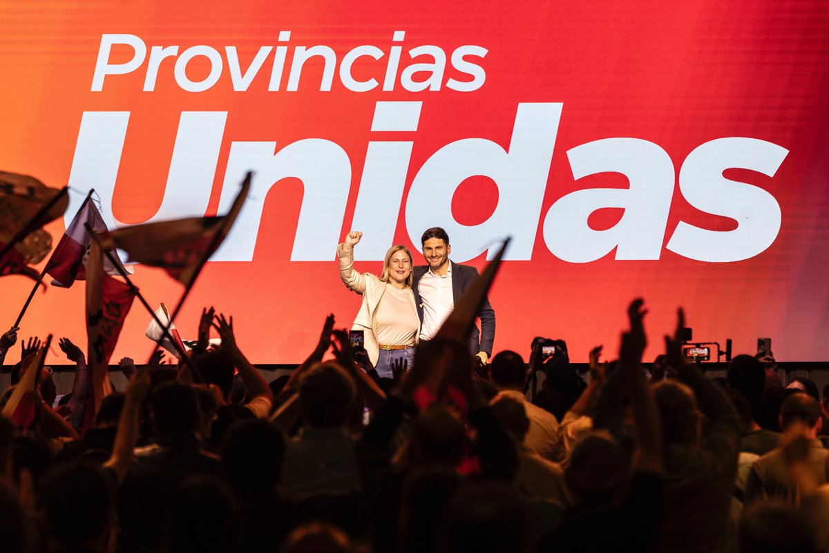 maxipullaro's tweet image. Hoy los santafesinos y argentinos volvimos a dejar en claro que el kirchnerismo ya no es opción.

Desde Santa Fe vamos a seguir trabajando incansablemente con nuestro método: equilibrio fiscal, obra pública, seguridad y producción.
Para defender a Santa Fe, fortalecer al interior…