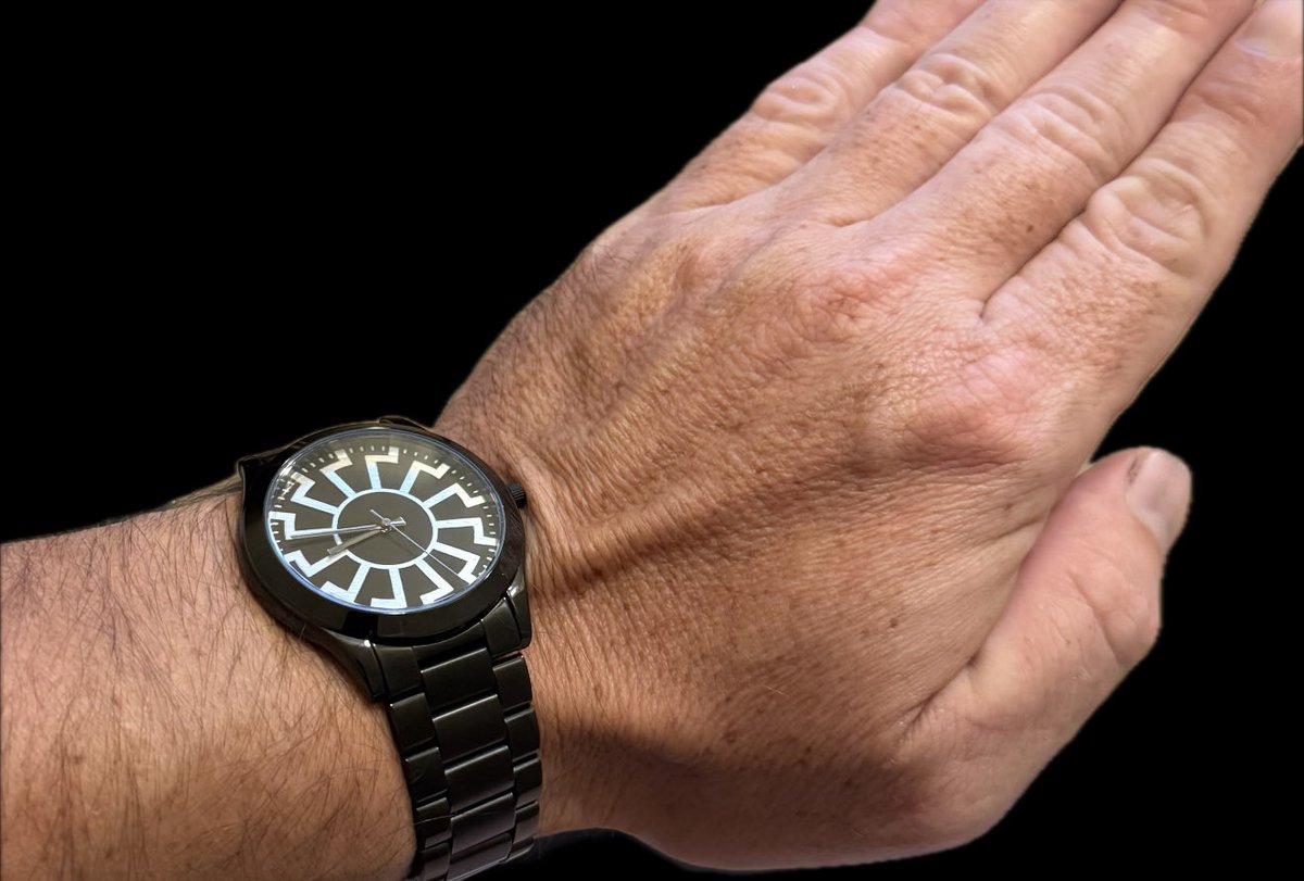 Despised_iCON ⚡️ (@despised__icon) on Twitter photo GN frens.  Slow day here in the woods.
Make sure you have notifications turned on for <a href="/frenlywatchco/">Frenly Watch Co.</a> , big week next week ⚡️ GN frens.  Slow day here in the woods.
Make sure you have notifications turned on for <a href="/frenlywatchco/">Frenly Watch Co.</a> , big week next week ⚡️