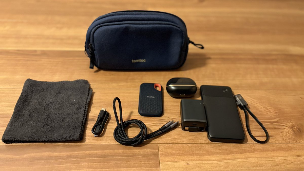 Haiao_ito's tweet image. 【#tomtoc コンパクトガジェットポーチ】が遂に我が家に！自立するからデスク上がスッキリ、探し物もサッと見つかる✨ 

コンパクトなのに収納力抜群で、毎日のガジェット生活が劇的快適に！#ガジェットポーチ #収納

amzn.to/49o07jd