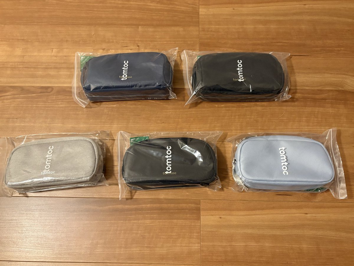 Haiao_ito's tweet image. 【#tomtoc コンパクトガジェットポーチ】が遂に我が家に！自立するからデスク上がスッキリ、探し物もサッと見つかる✨ 

コンパクトなのに収納力抜群で、毎日のガジェット生活が劇的快適に！#ガジェットポーチ #収納

amzn.to/49o07jd