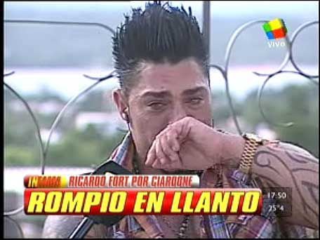 Virginia Gallardo diputada.

En el cielo: