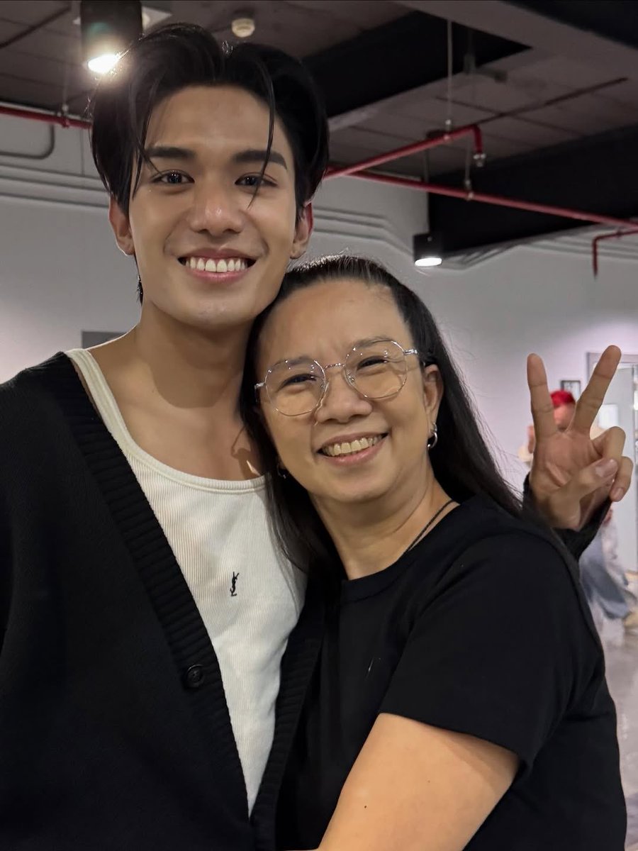 uuui__u's tweet photo. [2025.10.26]
𝗜𝗚 : liewlekjew

Khemjira The Series Final EP 
#เขมจิราต้องรอดตอนจบ
#netsiraphop #HAPPINE https://t.co/RDVzUDjNkW