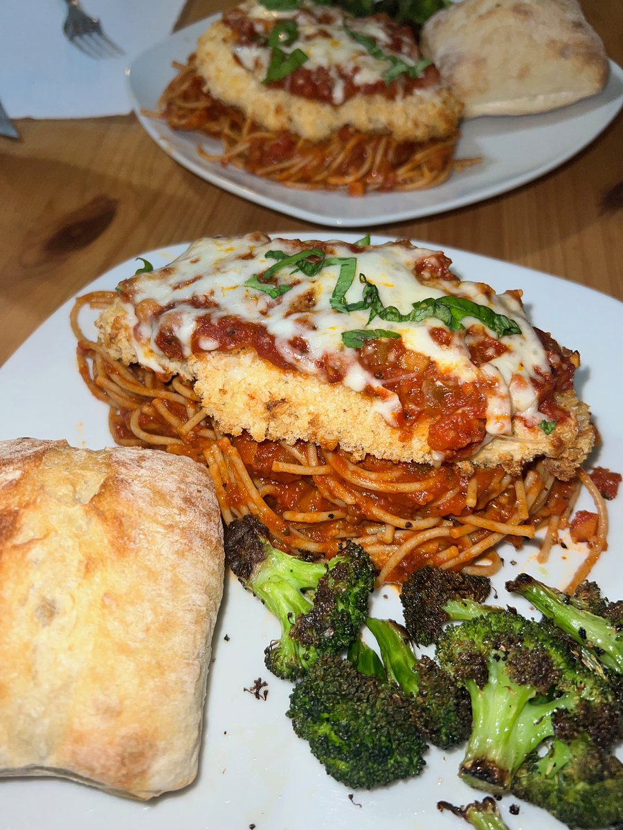 NeubyTalks's tweet image. When the birds win, we make victory chicken parm (I knew they were gonna win so I started the sauce at 11am)