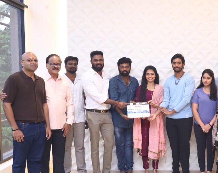 KollyCensor's tweet image. After the successful launch of Neek, @Pavishvofficial is all set for his next project. 

Direction - @alyekmaliya 
Starring - #Pavish &amp;amp; @NagaDurgaoffl 
Production - @DDStudiosSocial, @CreativeEnt4, @Zinema_media 

Shooting starts from Today 👌🏻