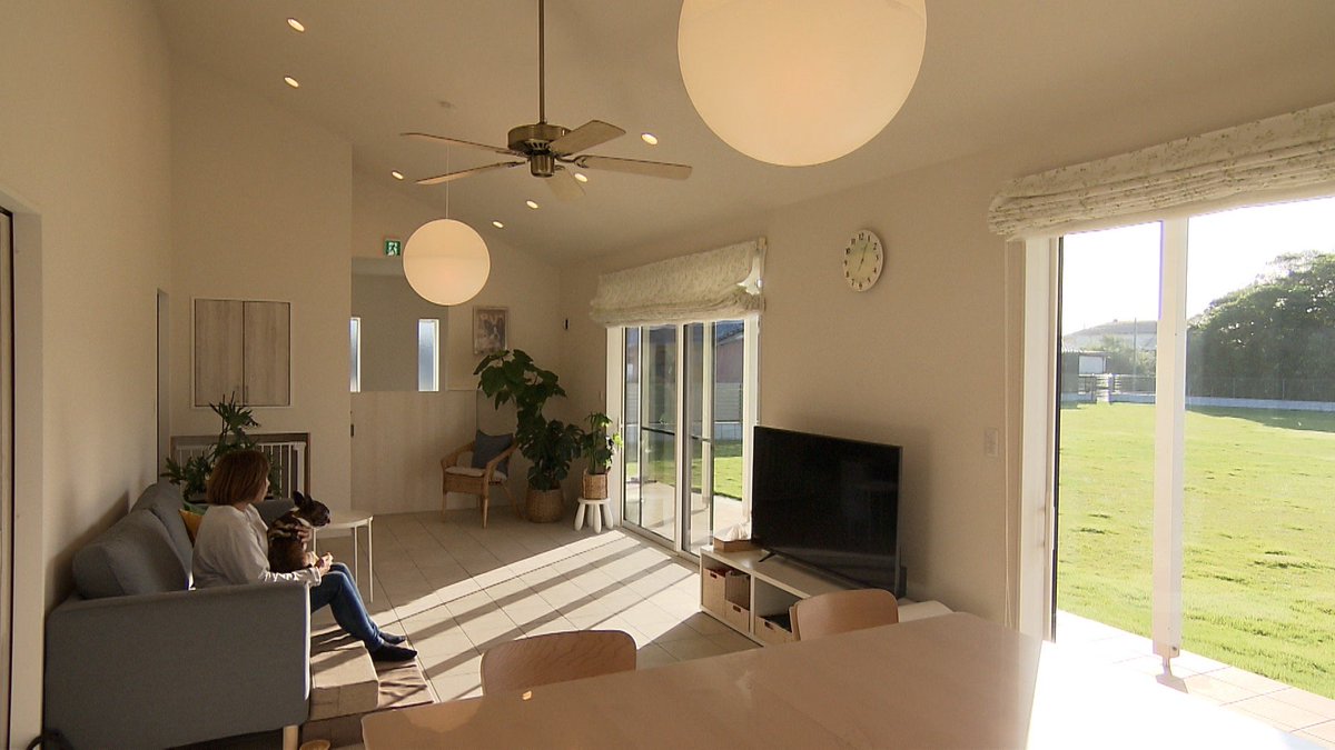 cx_mezamashi's tweet image. #きょうのわんこ に登場してくれたのは「健賢（けんけん）」でした🐶ご主人が経営するコテージの看板犬🤠ここのドッグランでのボール遊びが大好きなんだって⚾️

きょうのわんこはFODで無料配信中→fod.fujitv.co.jp/title/3291/ 

#めざましテレビ