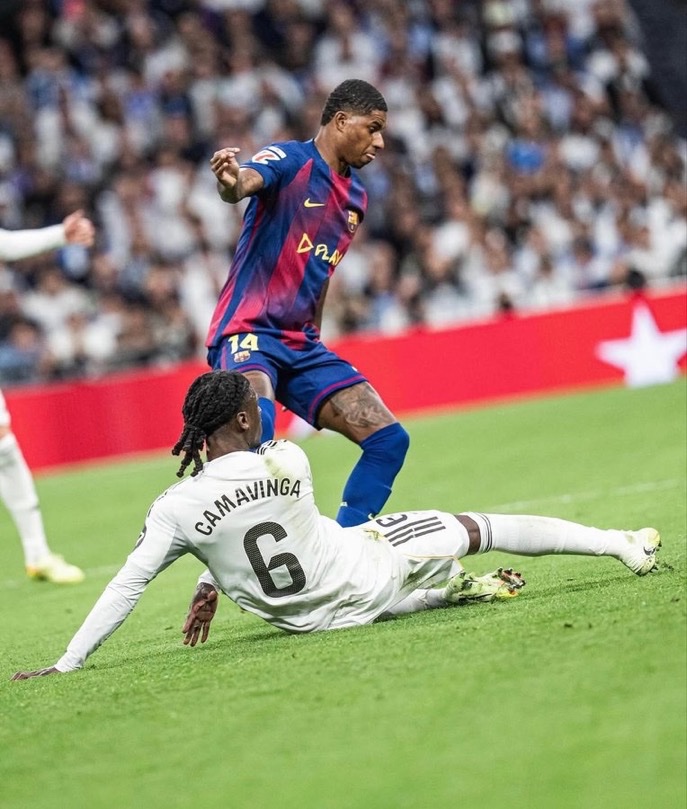 🚨 Xabi Alonso has been sending signals about Eduardo Camavinga for a long time. He even changed the tactical setup to include him in the Clásico.

Camavinga delivered a performance clearly reflected by the numbers: 22 accurate passes out of 26 (85% accuracy), won 8 out of 12
