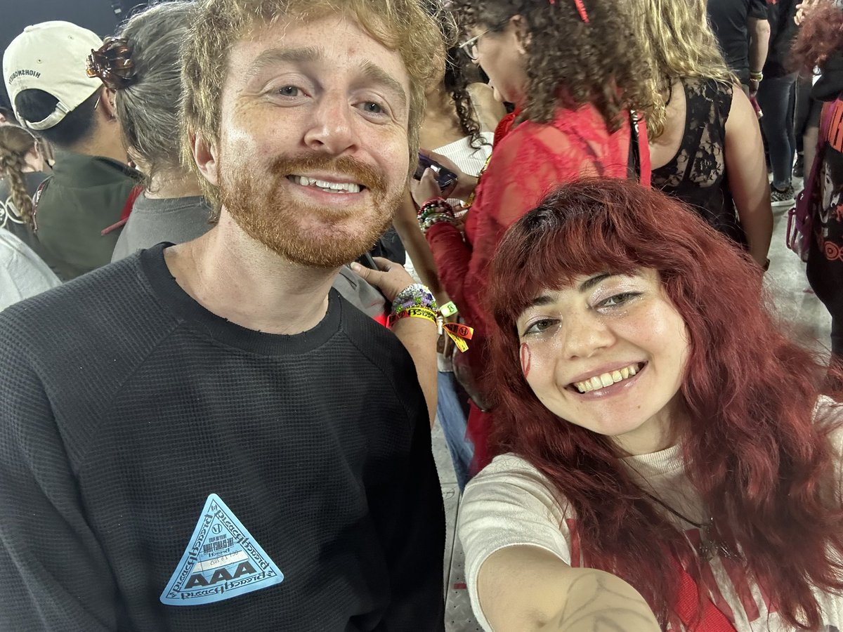 cutmynip's tweet image. if you know me at all you know that this is a big moment for me 
suck it @levelofcon