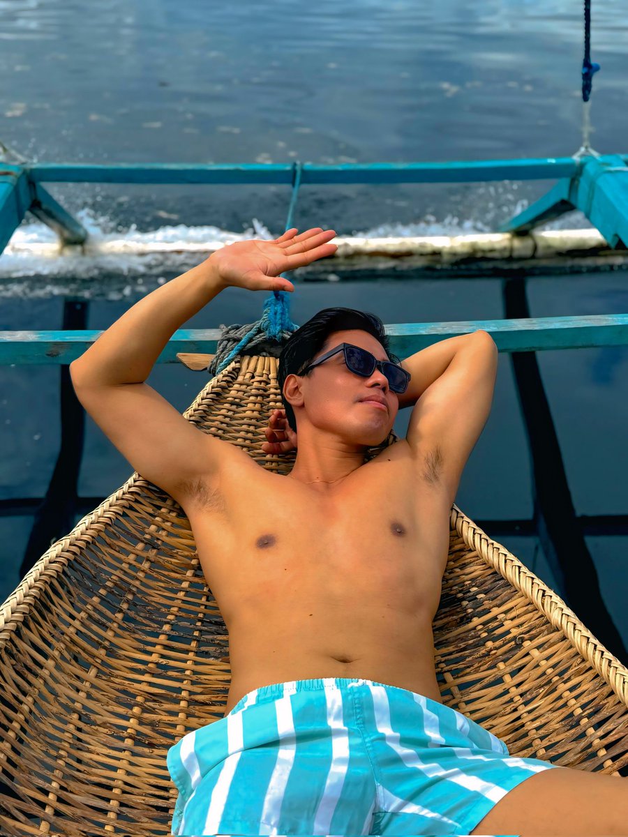 ruyronqs's tweet photo. Barefoot stories and salt air. https://t.co/DeMwgMJEAs