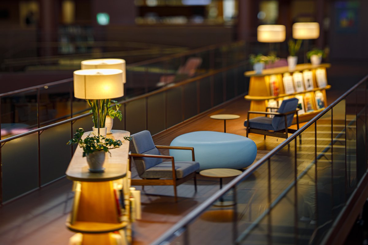 ＼今日は読書の日📚／
読みたい本があっても、なくても
本との出会いが楽しめる #石川県立図書館 ✨

ぜひこの機会に訪れてみてはいかが？🤗
library.pref.ishikawa.lg.jp

写真提供：石川県観光連盟