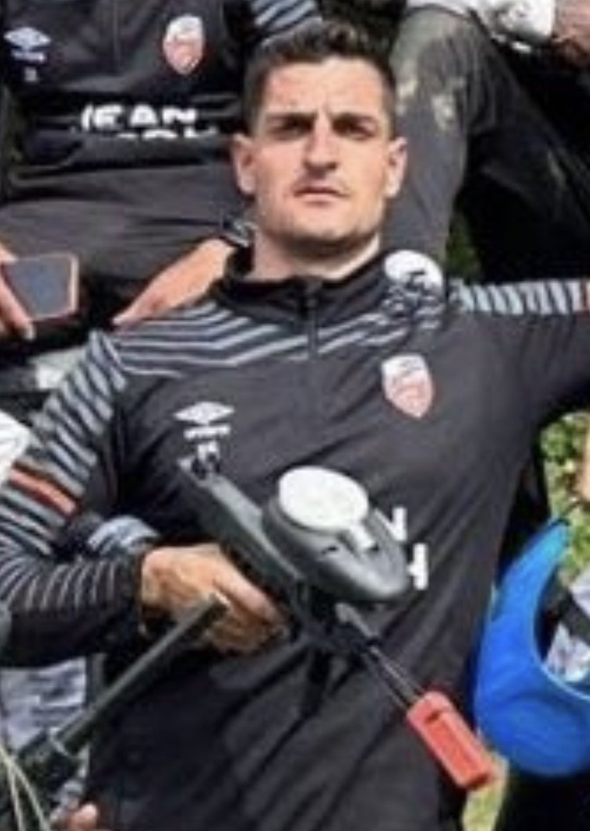 Vito Mannone. Que saudades.