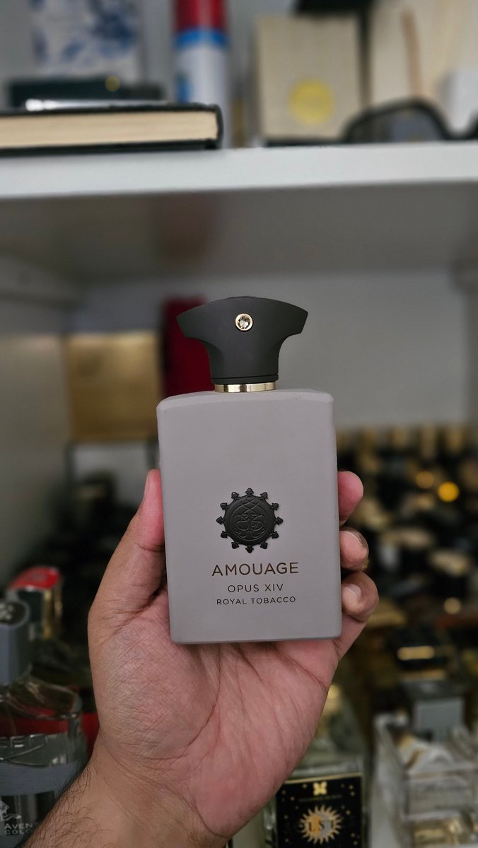 علي سلطان (@i_ali87) on Twitter photo واحد من ايقونات وابداعات العطاره سيسلسي زاروكان ( التبغ الملكي )
ROYAL Tobacco 
عطر تبغي بطريقة مميزة ومبتكرة واكيد الثبات والفوحان جبار 🔥
متوفر عند متجر همسة عبير مع كود خصم + شحن مجاني 
H1
hamsaabeer.com واحد من ايقونات وابداعات العطاره سيسلسي زاروكان ( التبغ الملكي )
ROYAL Tobacco 
عطر تبغي بطريقة مميزة ومبتكرة واكيد الثبات والفوحان جبار 🔥
متوفر عند متجر همسة عبير مع كود خصم + شحن مجاني 
H1
hamsaabeer.com