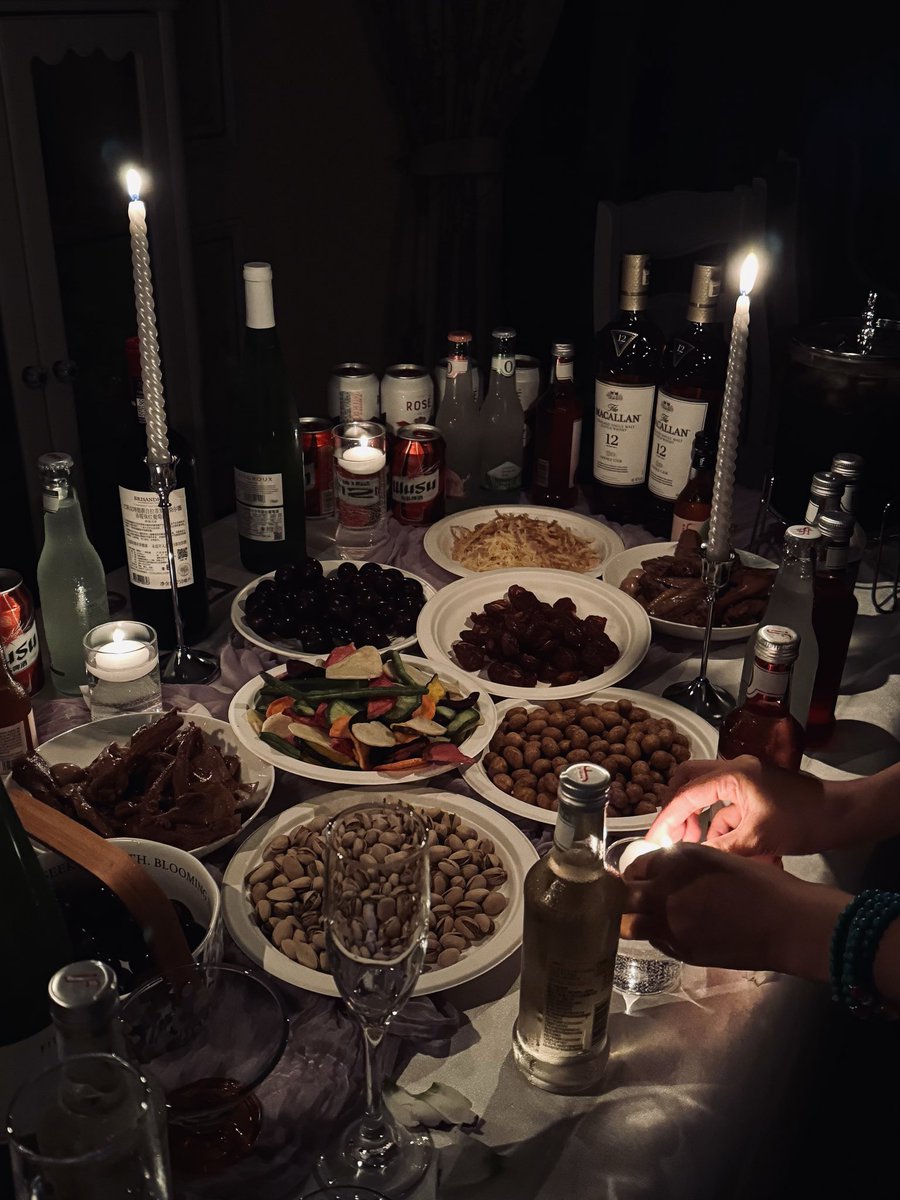 每次在币圈亏钱，我就想去开酒吧。
有没有老板想投资的