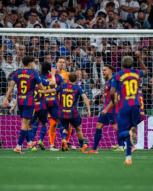 Dongcast tweet media