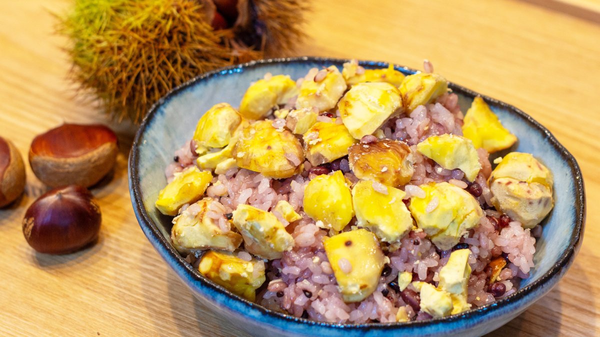 GreenKitchen0's tweet photo. 秋の味覚・栗と小豆をたっぷり使った「栗と小豆のもち麦おこわ」の作り方🌰

▼動画はこちら
https://t.co/TbNwOZ28vX https://t.co/xfX7rYVSPt