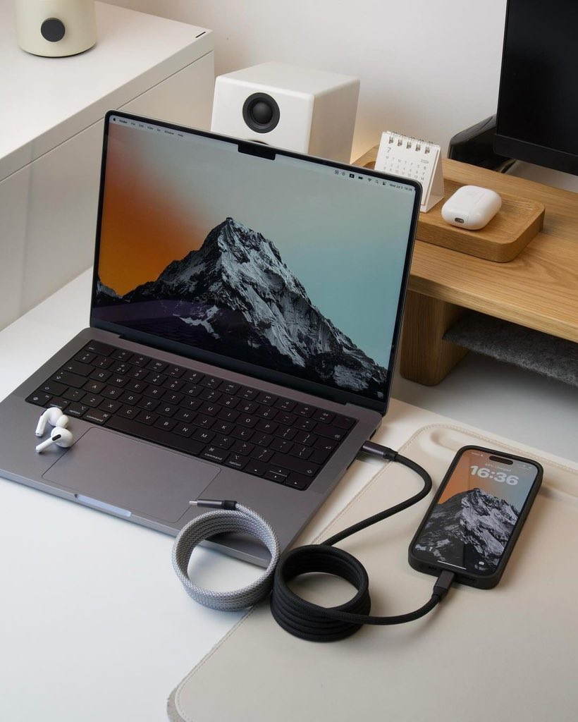 Techstore_tz's tweet image. USB-C to USB-C Cable (60W Fast Charging)

✅iPhone ✅MacBook ✅iPad ✅SAMSUNG

TZS 50,000