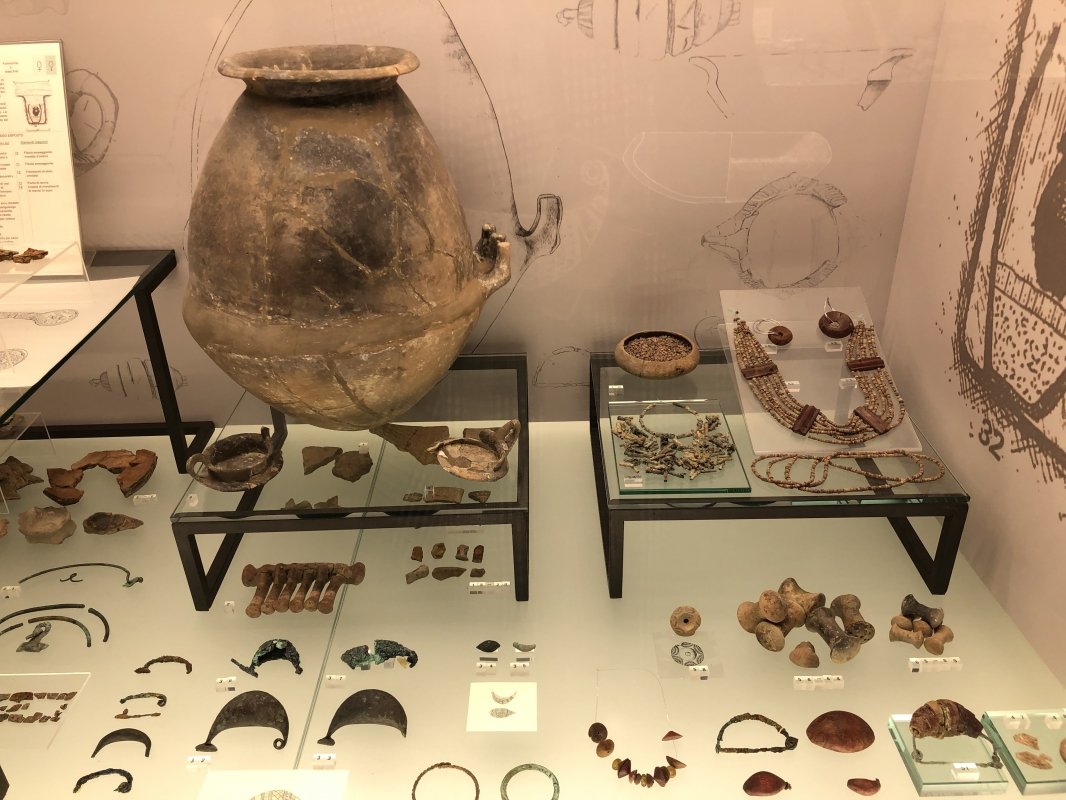 TOMORROW The first session of the #Accordia Early Career Talks will take place place at 17:30 on Zoom. ‘Trans-Adriatic interactions in the 2nd millennium BC’, Alberta Arena, &amp; ‘Pre-Roman Terni: between ongoing studies and new research questions’, Nicolò Sabina. #Archaeology