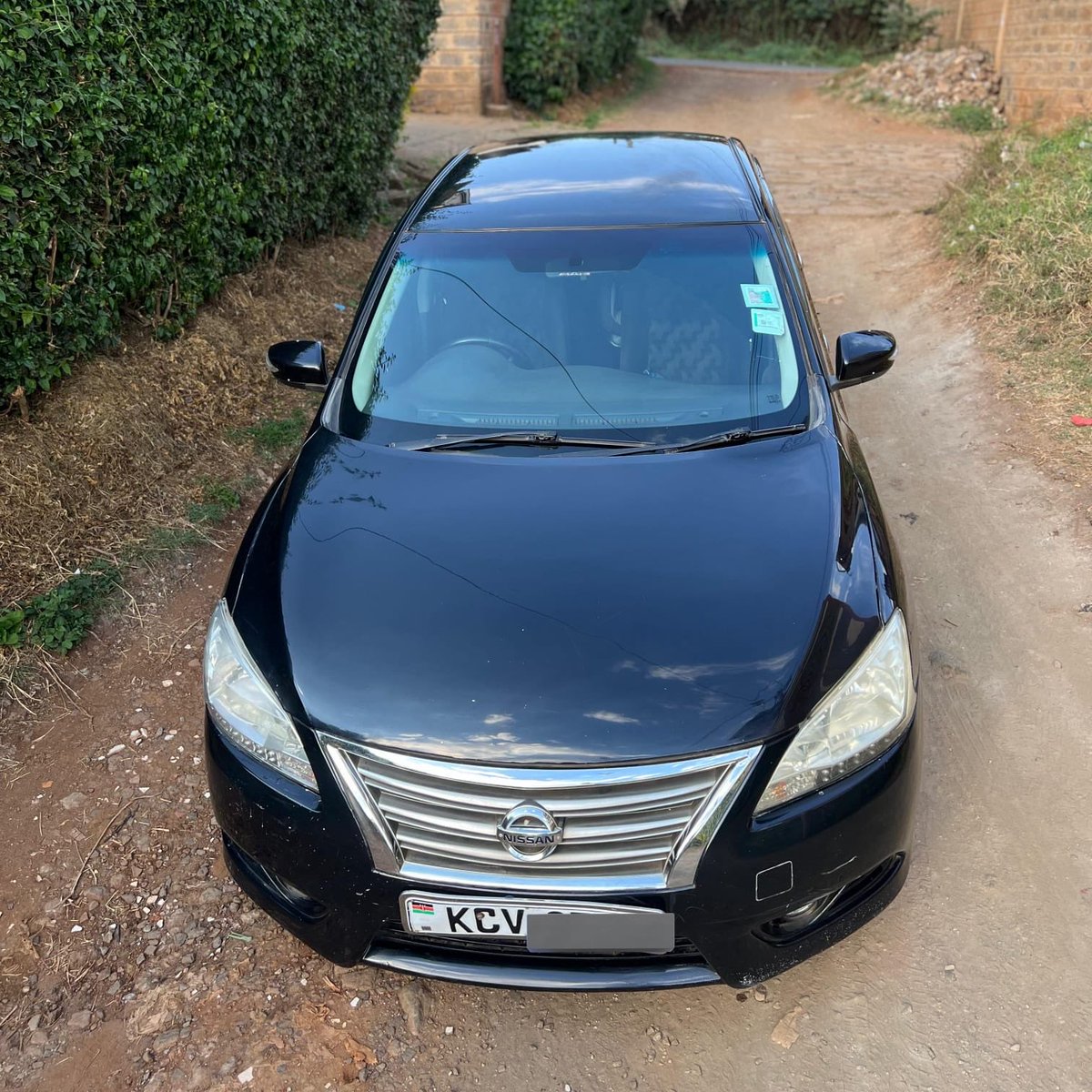 KevMbugz's tweet image. Nissan Sylphy
YOM : 2013
Rating: 1800cc
Automatic
Mileage: 209k km
Price: KES 680,000 
Leteni kichele 😀