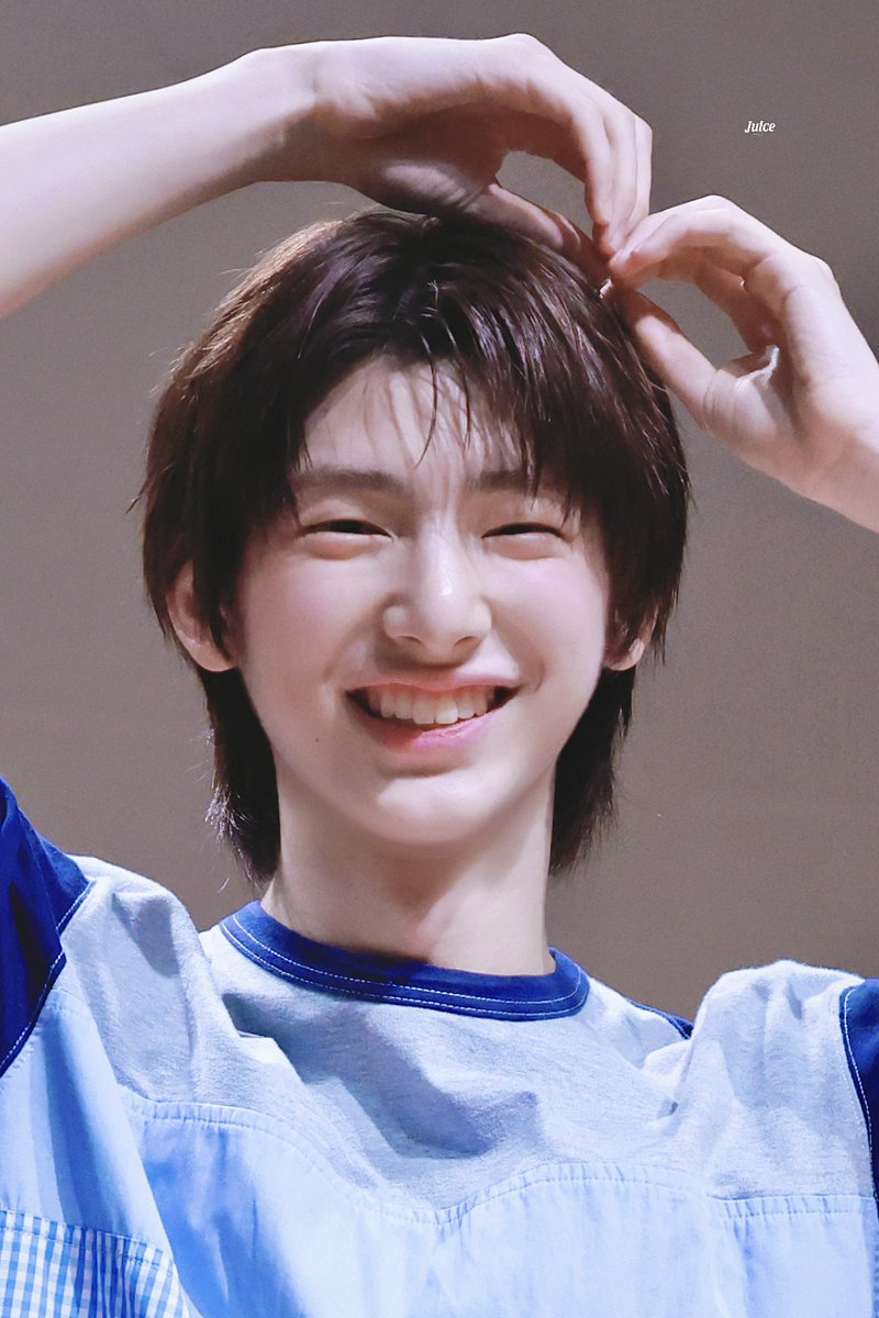nshk_o9's tweet photo. เต้าหู้ขาวตายิ้ม ขี้โกงมากกก น่ารักค่ดด🥺🫶🏻 https://t.co/vVhR0K0TsQ