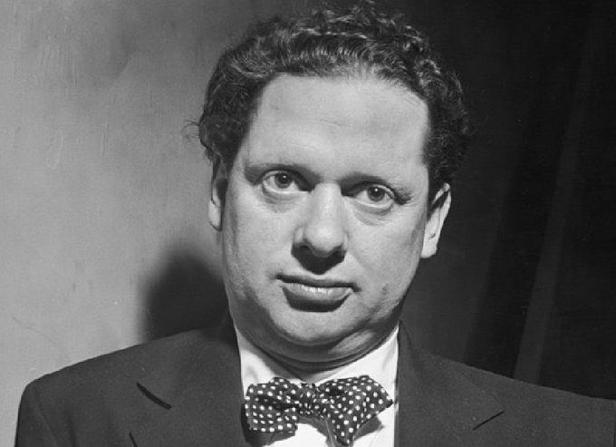 IanCallaway352's tweet image. “And I rose in rainy Autumn and walked abroad in a shower of all my days”. #DylanThomas born today 1914.