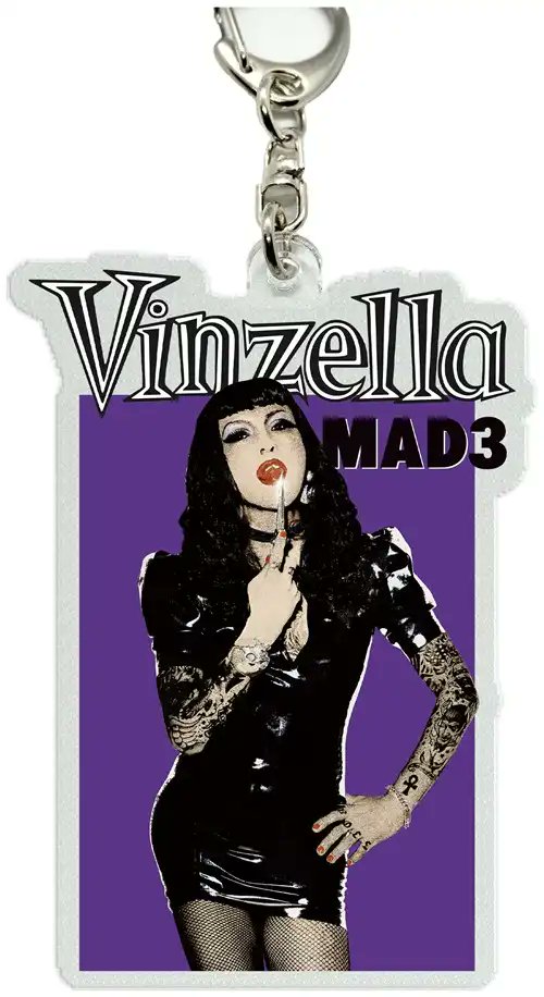 ▽ONLINE SHOP新入荷▽

■MAD3 / VINZELLA (CD+7")

結成36周年にして来年の活動休止前ラストとなるCD+7インチ・レコード2枚組のミニアルバムが本日発売！
EDDIEのロックンロール人生の美学の結晶がここに誕生。
ディスクユニオン限定特典のアクリルキーホルダー付！

diskunion.net/punk/ct/news/a…