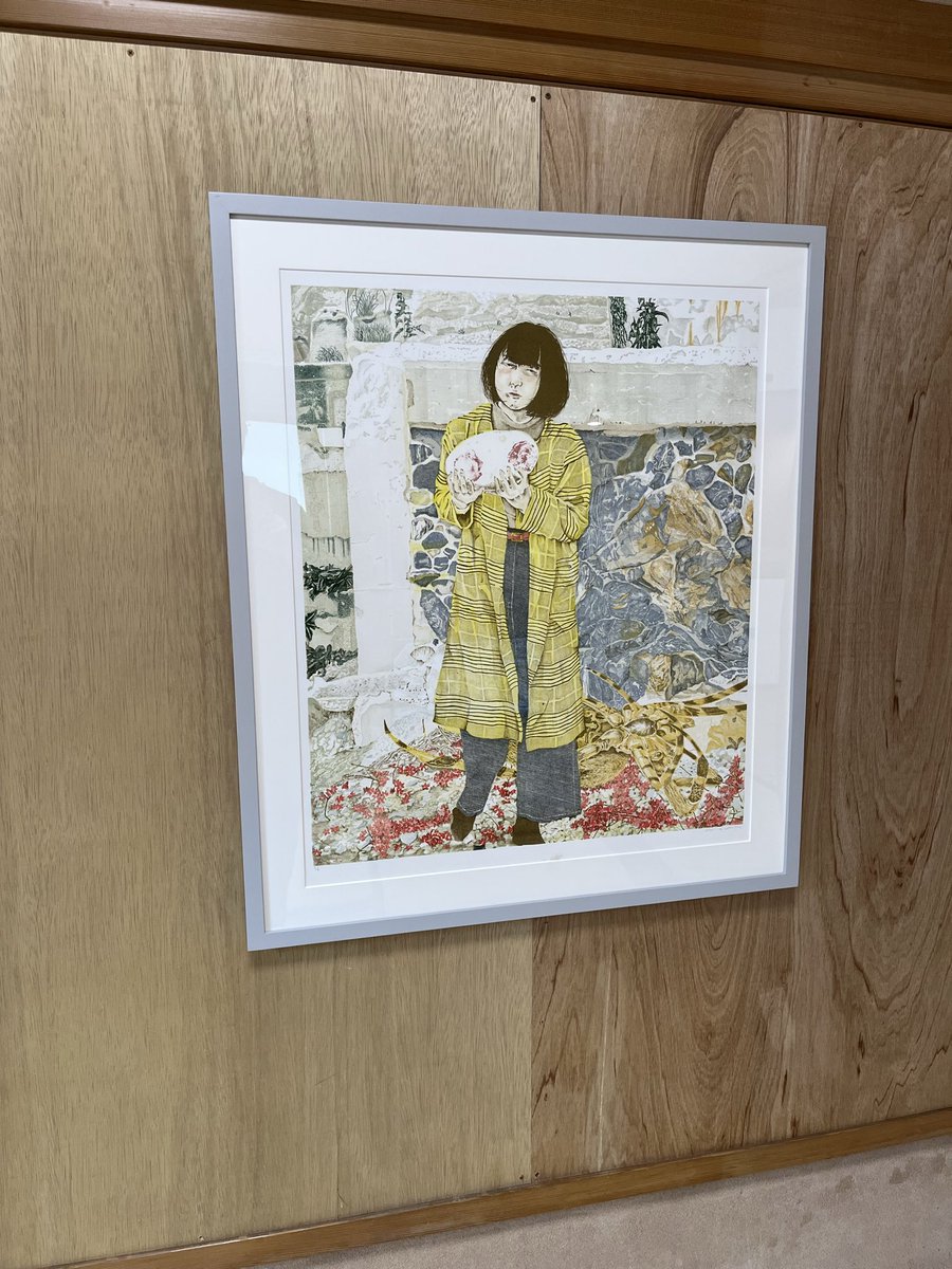 松元悠 | 断片親子 @ アート/空家

最終日の駆け込み。
実際にあった事件が題材となる1階では、加害者（容疑者）も被害者も、誰かの家族であって。
2階の、よりパーソナルな家族関係に関する展示も相まって、感情移入せざるを得ませんでした。
本当に素晴らしかったです。 

app.funwow.art/review/1759227…