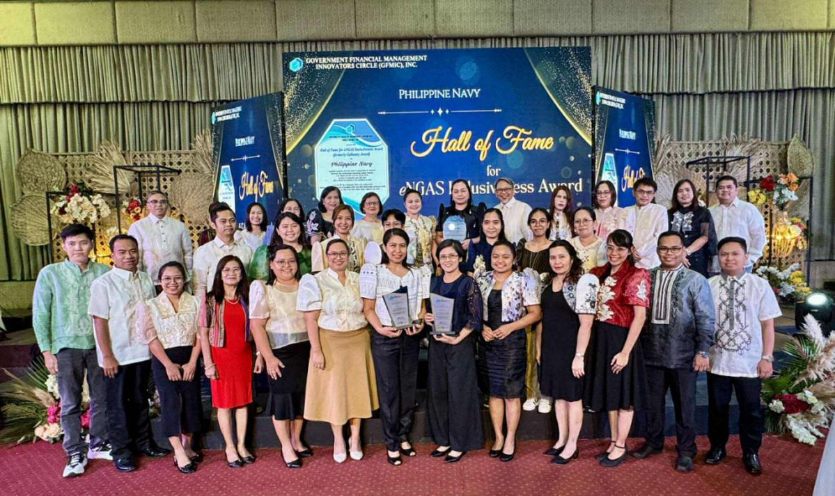 Philippine_Navy's tweet image. IN PHOTOS | PH #Navy Honored with Multiple eNGAS Awards for Excellence and Innovation in Financial Management
👉🏽facebook.com/share/p/1BSyta…
#ProtectingtheSeasSecuringOurFuture
#ModernandMultiCapablePHNavy
#OneAFPOnePhilippines
#StrongAFPStrongPhilippines