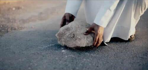 AdelAliBinAli's tweet photo. " إخراج بعض الأشخاص من دائرة حياتك، هو بمثابة إماطة الأذى عن مشاعرك .. ينال قلبك بها صدقة " https://t.co/TFd8ZwqJWU