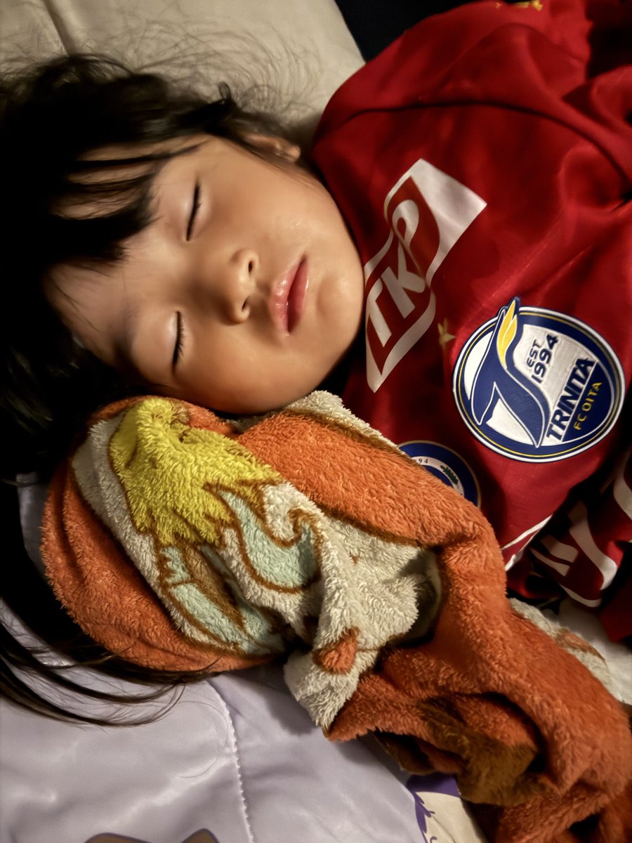 昨日は勝ち点3取れてよかった🥹
今日はそのおかげで仕事遅刻しました🤣
※アドレナリン出過ぎて寝れんかった🤣

今週1wも頑張りましょう💪

バス待ちはうっくん窓開けて手振ってくれました🥹ありがとう🙏
※ルナはうっくーん！って大騒ぎしてた😂

#大分トリニータ
#宇津元伸弥