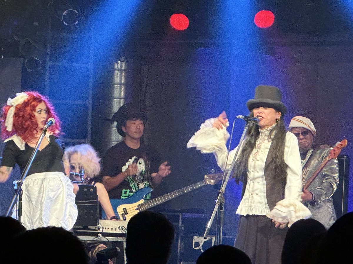 fiddia11's tweet photo. 昨日は、神戸チキンジョージにて開催の
上条早樹プロデュース　ロッきん縛
HORRER SHOWへお邪魔いたしました
ロックあり、緊縛あり、上条さんの世界観満載の本当に素敵なショーでした、、、皆様お疲れ様でした

 #ロッきん縛horrershow
 #神戸チキンジョージ
 #上条早樹
 #緊縛
 #sm https://t.co/4Czimv1ID0