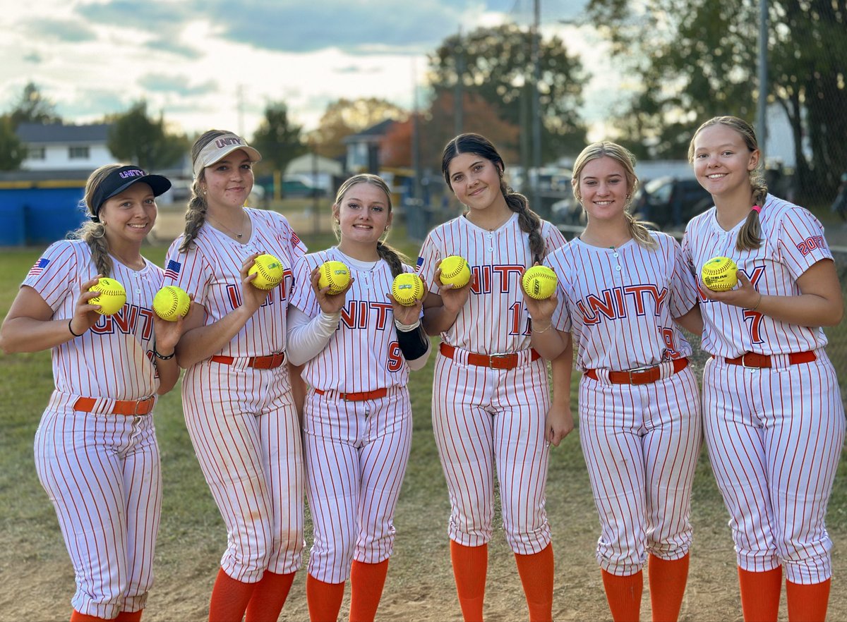 UnityRussel's tweet image. 💣Boom!💣Bang!💣Bam!💣Boom!💣Bam!💣Blast!💣Bash!💣Bomb!
Eight (8) 🚀s today by @RRivera2027 (2) @Hayden_Russel18 @LillyCreef_2027 (2) @r_smithdeal2026 @HadleyLawson08 & @Audrey_Luckie makes 11 for the weekend and helped us to go 5-1 for the @eastcoast_sb showcase. Great weekend,…