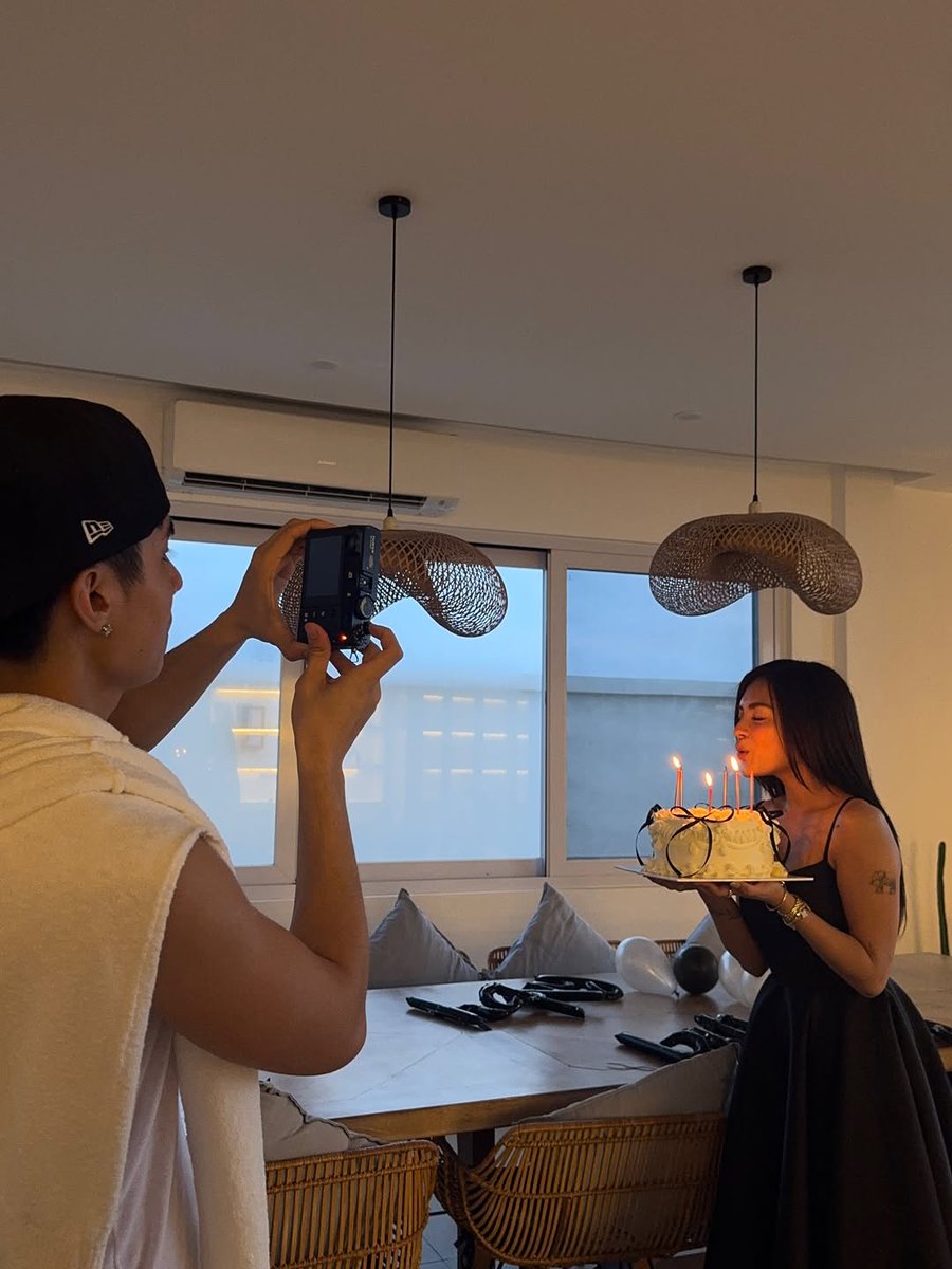 manilabulletin's tweet photo. BREKA 💜

LOOK: Brent Manalo pens a short but sweet birthday greeting to his co-“Pinoy Big Brother” winner, Mika Salamanca.

 “Bday girl @mikslmnc I celebrate u today and everyday,” he wrote. 

📸: Brent Manalo/Instagram https://t.co/MTa1bvtrXr