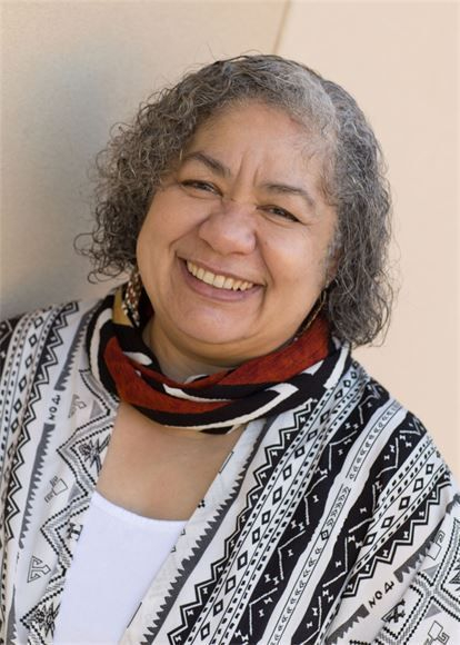 ThurberHouse's tweet image. 😂 NEW SESSION! 😂 Due to popular demand, we've added another #Laughter #Wellness class on Dec 13. Come #laugh with us!

Laughter #Yoga teacher, breathologist, &amp;amp; storyteller Lyn Ford will lead 1 hr of joyful relaxation &amp;amp; imaginative play. 😌

Register ➡️ thurberhouse.org/laughter-welln…