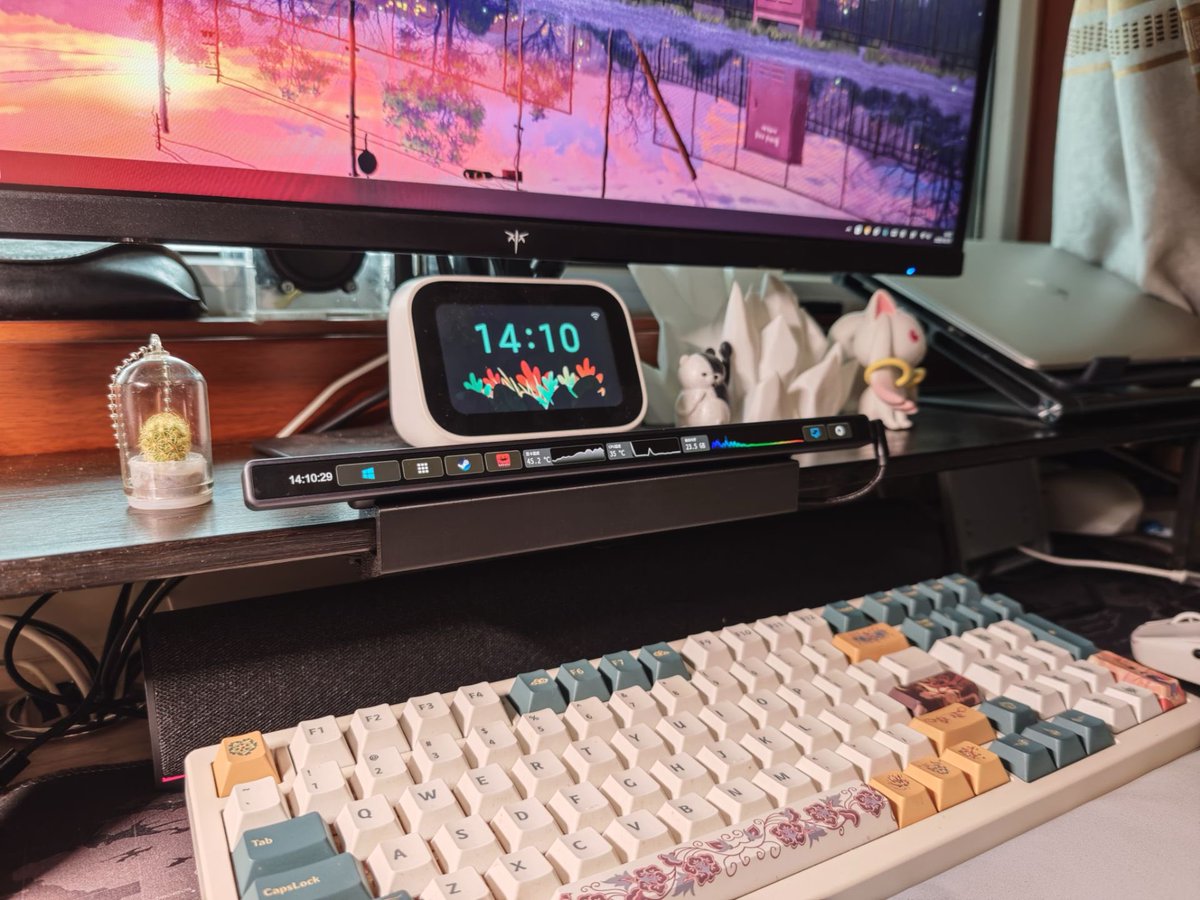 eniacelec's tweet image. Nice photo from User
#desksetup 
#flexbar
cr:Alice