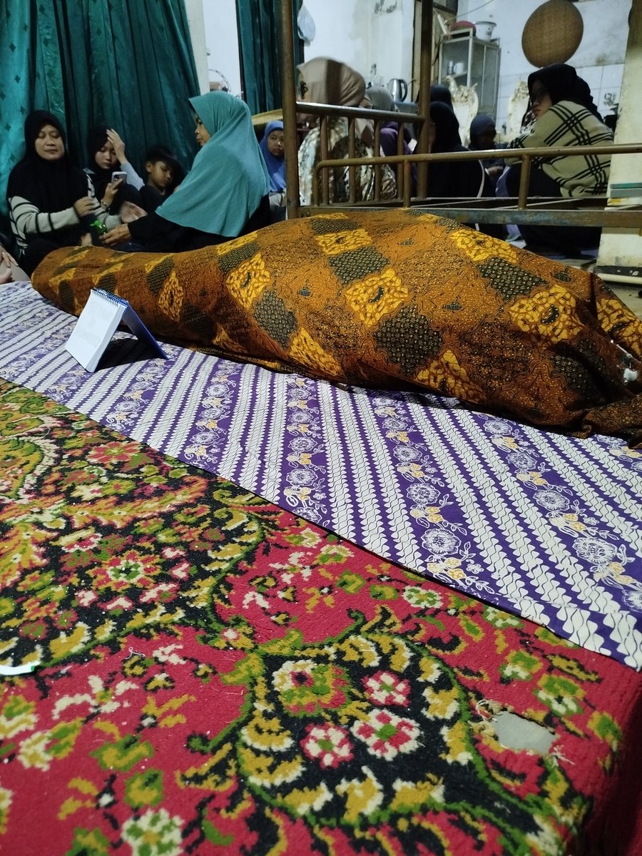 WandiLamba's tweet photo. Ayeuna mah tos tenangnya pa, tos teu karaos nyeuri deui 🥺🥲 https://t.co/MEfICimSrE